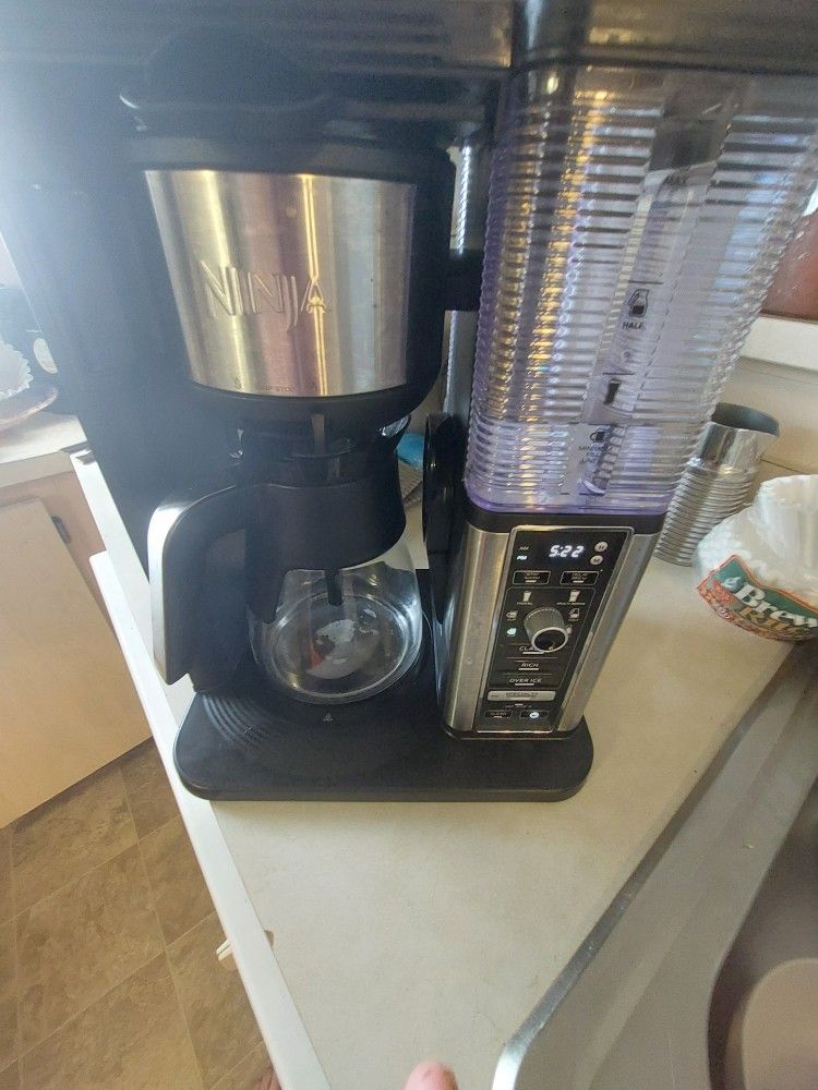 Ninja Coffe11e Maker Cm401