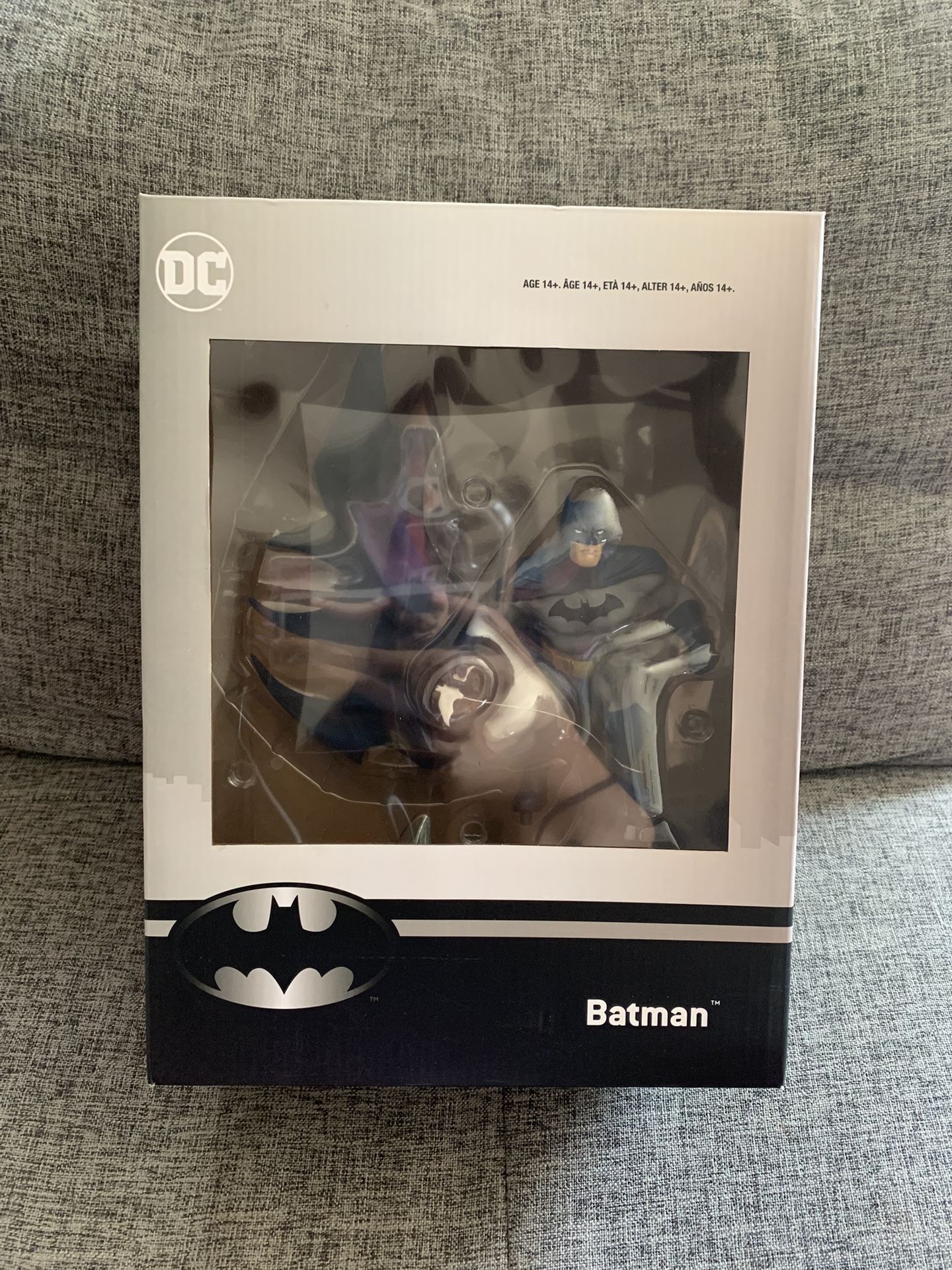 DC Comics 12in Batman Dark Knight Returns Jim Lee Statue Chronicle Collectibles