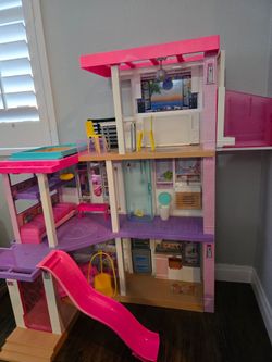 Barbie house with accessories