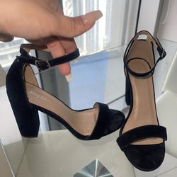 Size 8 Like New  Worn Once 