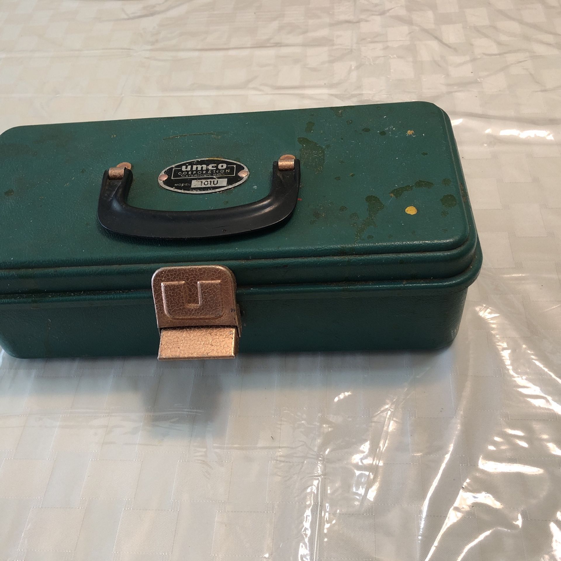 UMCO 101U Green Tackle Box for Sale in West Islip, NY - OfferUp