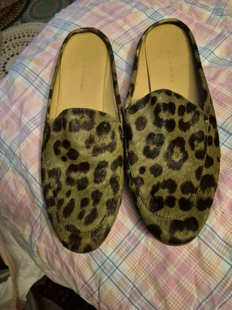 BANANA REPUBLIC SLEEPER SIZE 9.5 M ORIGINAL PRICE $89.