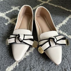 Brand New Women Beige Bow Decor Flats, Elegant Toe Loafer Flats Sz 6.5
