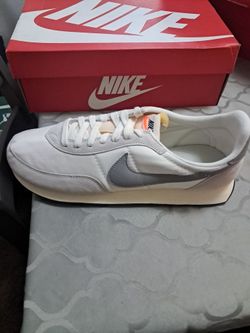 beige nike shoes size 12