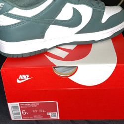 Nike Dunks