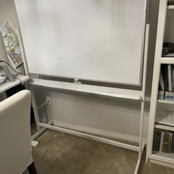 Rolling Whiteboard 