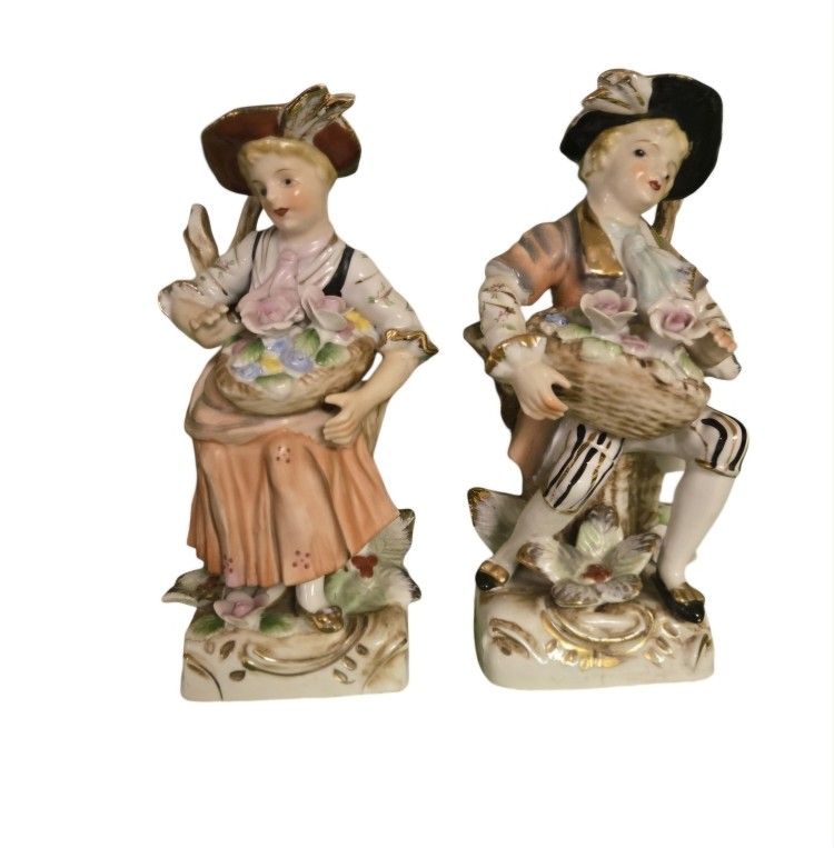 vintage 8" colonial style ceramic figurines made in Japan both numbered