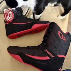 Brand New Otomix  Workout Sneakers Size 10