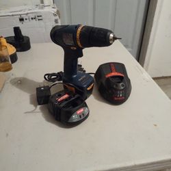 1 Drill RYOBI Comes With Battery And A Charger+ BOSCH Charger 
