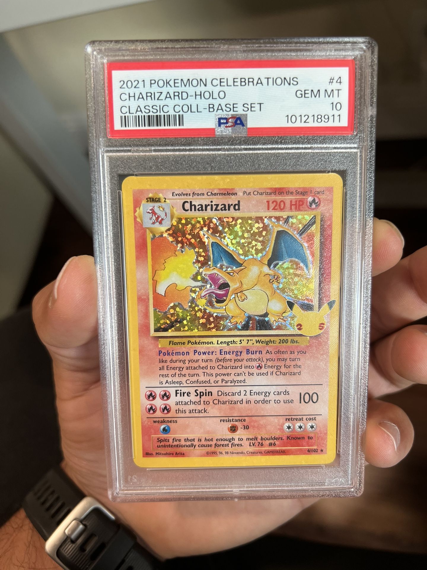 Charizard PSA 10 GEM MINT 25th Anniversary Base Set