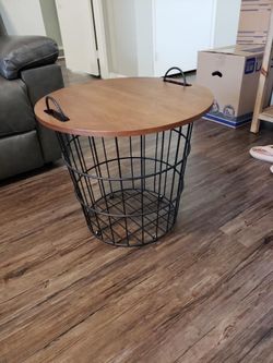 Basket-Storage End Table with Wood Lid