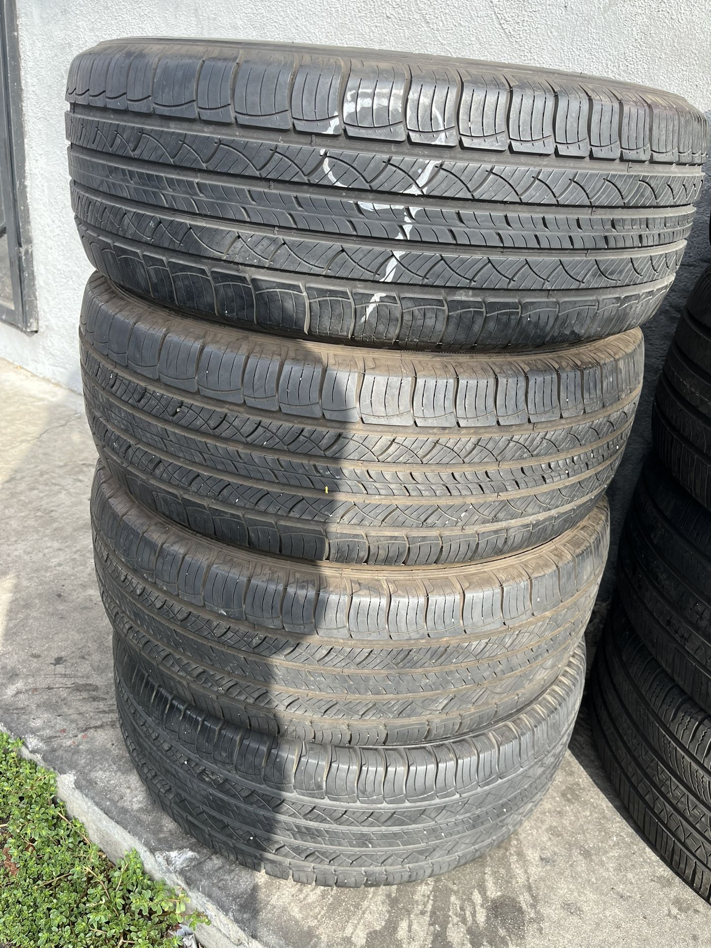 β
π₯245/60/R18 Instacion Y Balance Las 4 Llantas Por $165