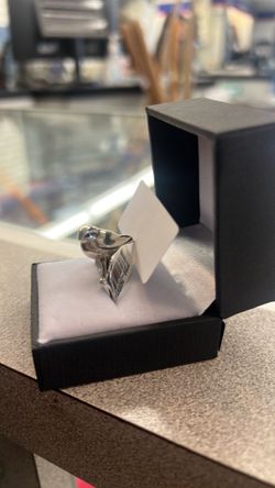 James Avery bird retired