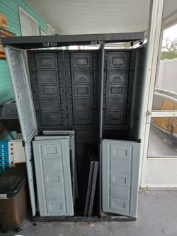 Storage cabinet