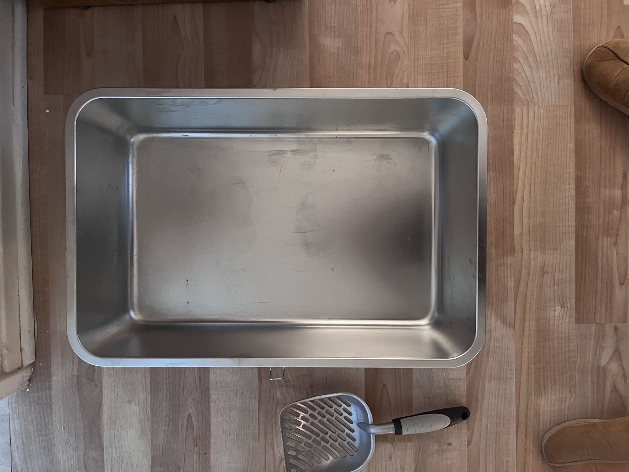 Stainless Steel Cat Liter Box w/Scooper