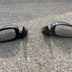 2007 Chrysler 300c Side Mirrors. 