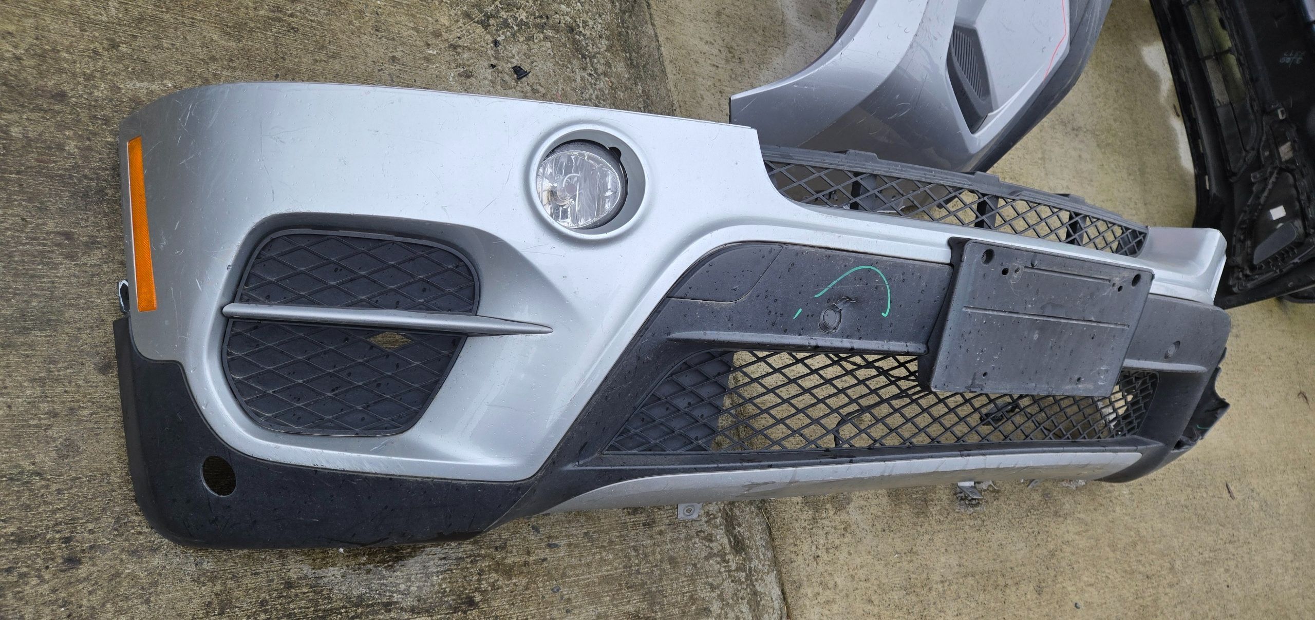 USED REF#B845A 2011 - 2013 BMW X5 FRONT BUMPER ASSEMBLY