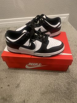 Nike Dunks Low ‘Panda’
