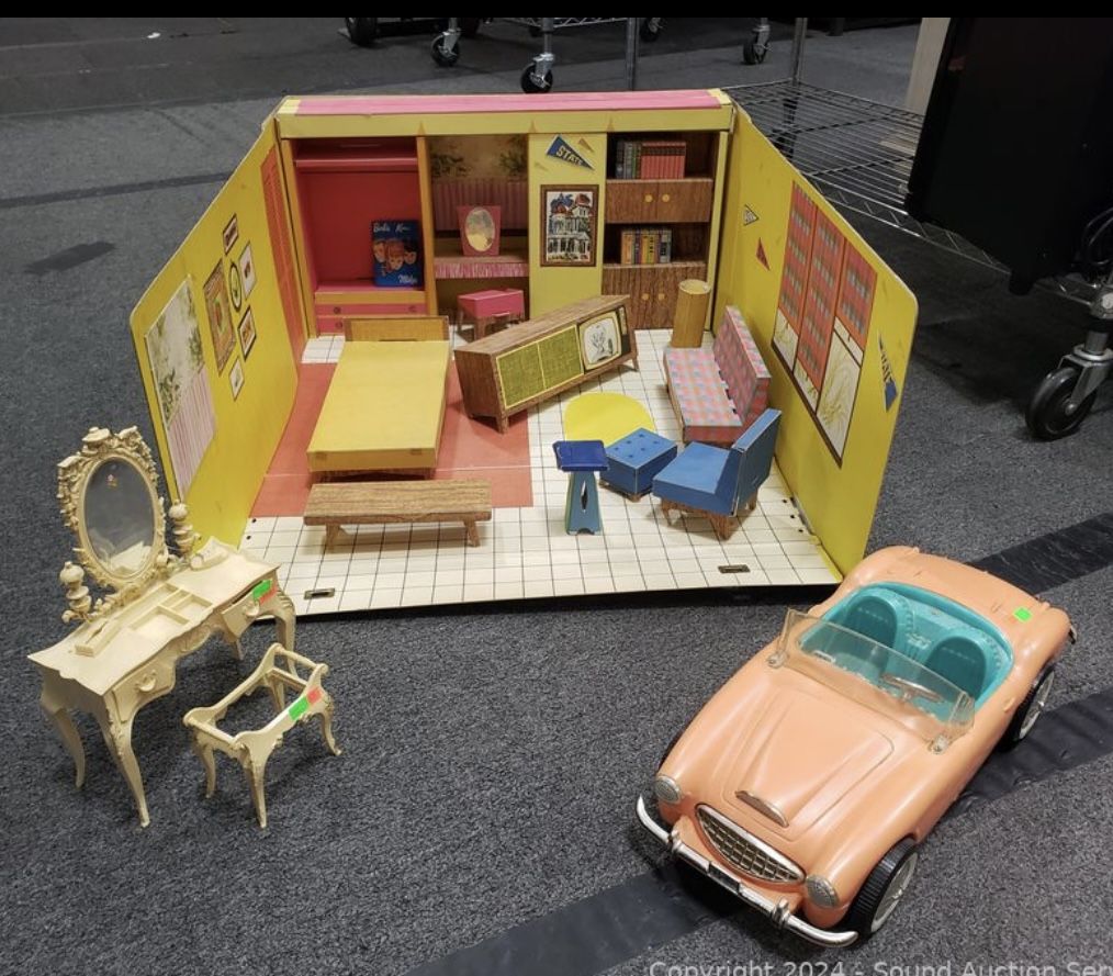Vintage Barbie Dream House 1960s