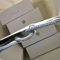 AirPods 2nd & 3rd GEN ! 