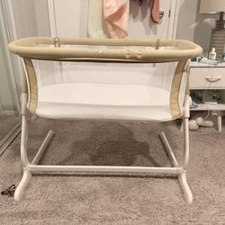 Baby Delight Bedside Me Dreamer Bassinet
