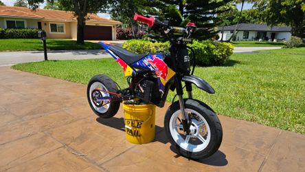 Modified Razor Sx500 Red Bull