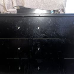 Black 6-Drawer Dresser with Mirror