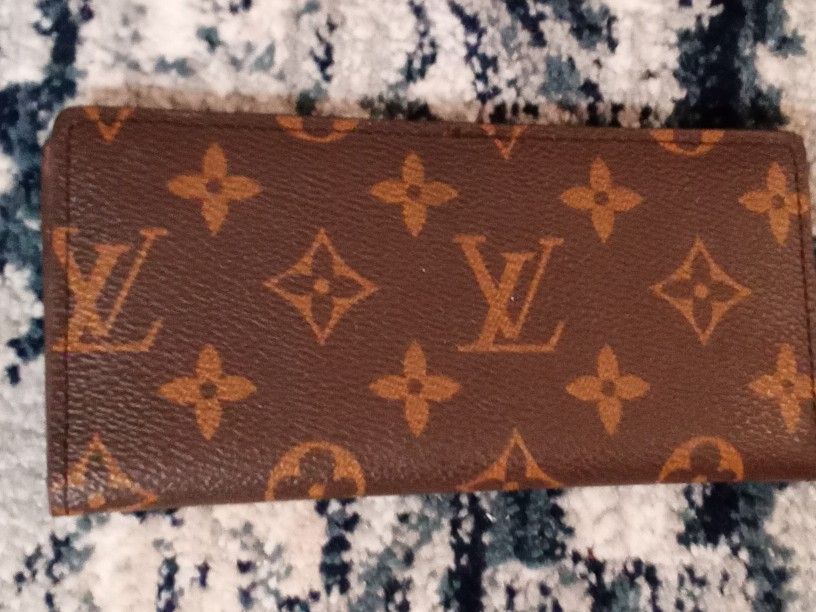 Louis Vutton Long Wallet