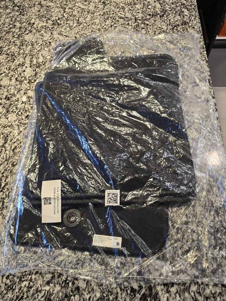 2024 FORD BRONCO 4DR Carpet Floor Mats