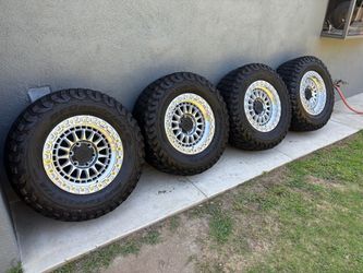 17” INCH LOCK OFF ROAD MOJAVE MACHINED SILVER WHEELS/RIMS WITH 33” INCH BFGOODRICH KM3 TIRES