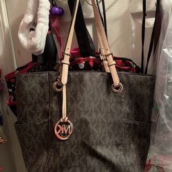 Michael kors purse