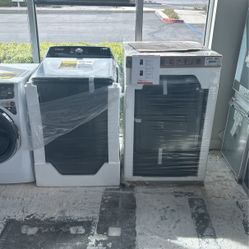 New Samsung Top Load Washer And Gas Dryer 