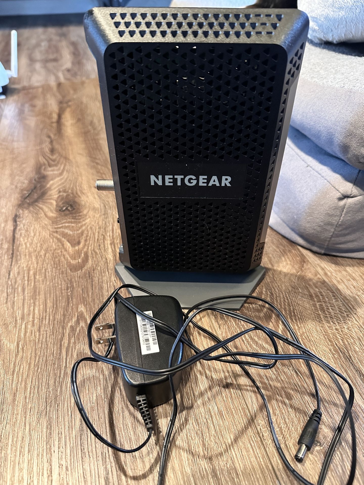 Netgear nighthawk 1gbps modem CM1000v2