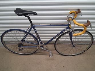 Vintage 1984 Team Fuji Racing Road Bike • Steel 50cm • 700c • + 4 Xtra Wheels 🚲