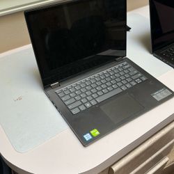 Laptop 