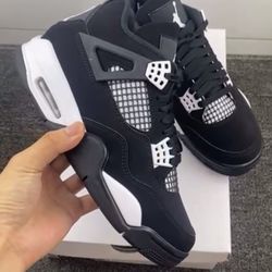 Jordan 4 Retro - Black/White