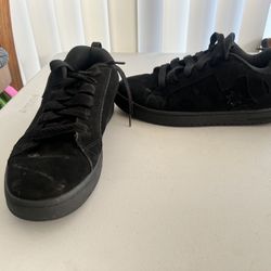 Black Men’s DC shoes
