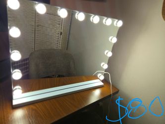 Hollywood Vanity Mirror with Lights
