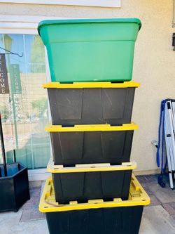Storage containers