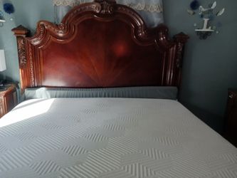King Bed With Memory Foam mattress