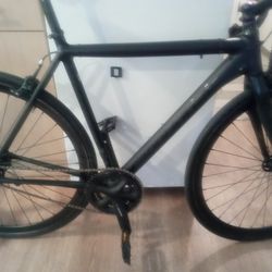 Cannondale caad 10  carbon fiber road bike, black and flat black.