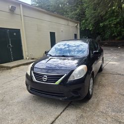 2012 Nissan Versa Sv