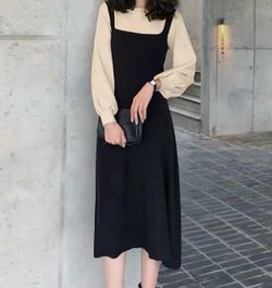 Two-Tone Midi Dress with Puff Sleeves