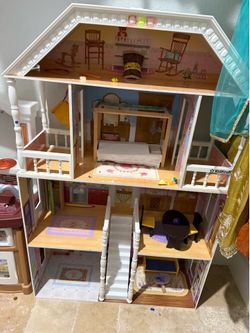 Doll house and kitchen