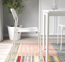 White table + chair