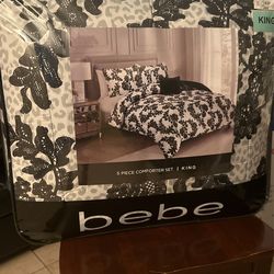bebe 5 Pc king size comforter set