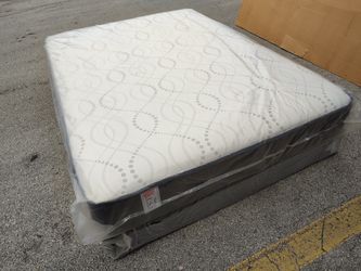 NEW MATTRESS FULL SIZE WITH BOX SPRING 