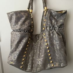 6126 Charisse Leopard 