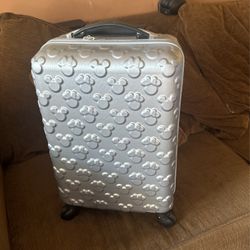 20” Minnie And Mickey Luggage