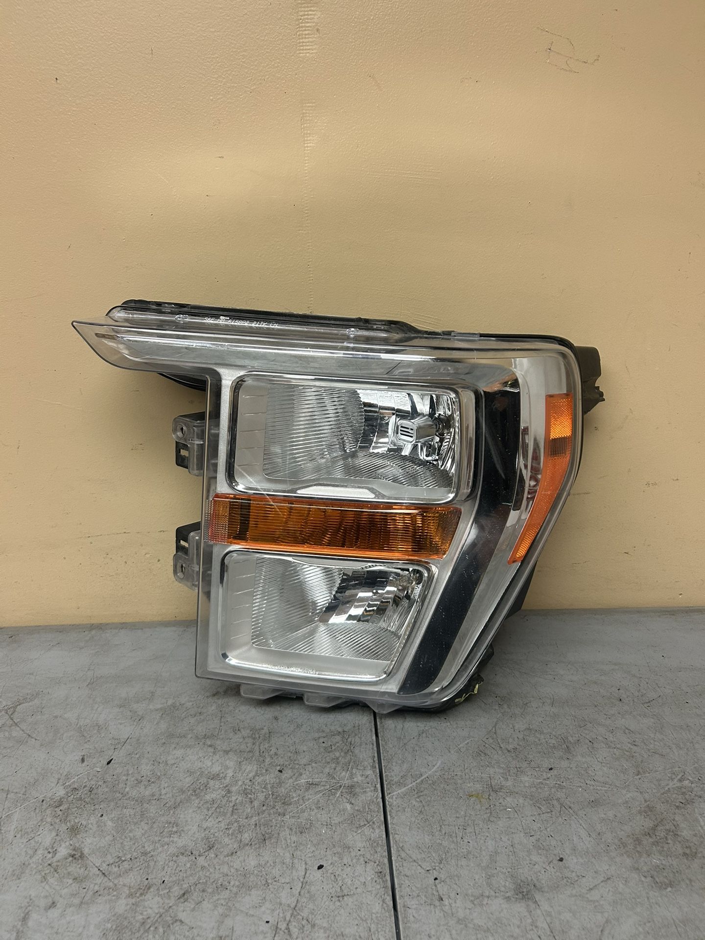 2021 2022 2023 Ford F150 Left Driver Side Headlight Oem